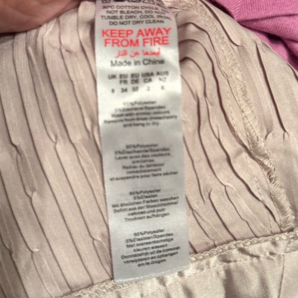 PrettyLittlething Oatmeal Plisse wide leg pants size 2 Dressy classy evening out - Picture 10 of 10